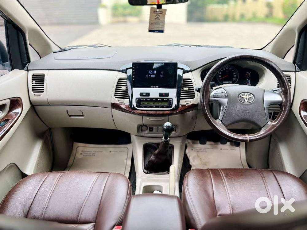 Toyota Innova 2.5 V 8 Str, 2014, Diesel