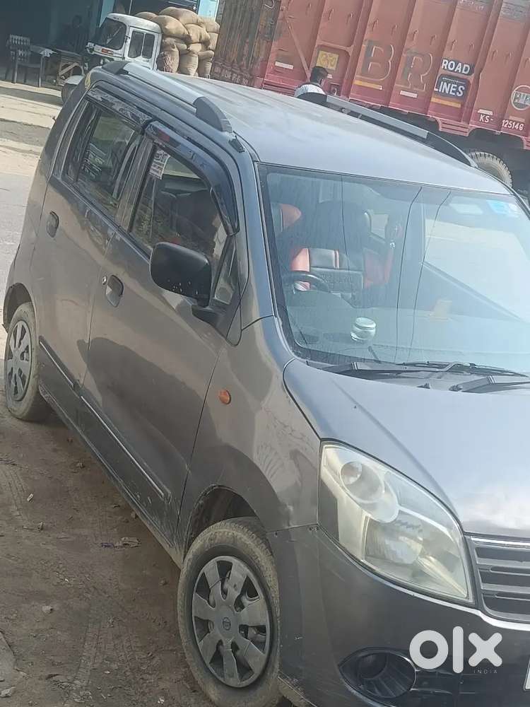 मस्त कंडीशन है पेट्रोल प्लस सीएनजी, Cng पेपर पर नहीं है