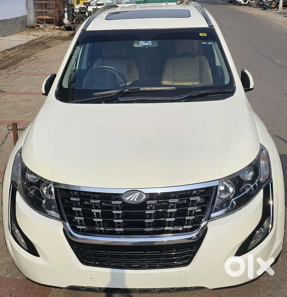 Mahindra Xuv500 2019.  W. 11 Optional Top