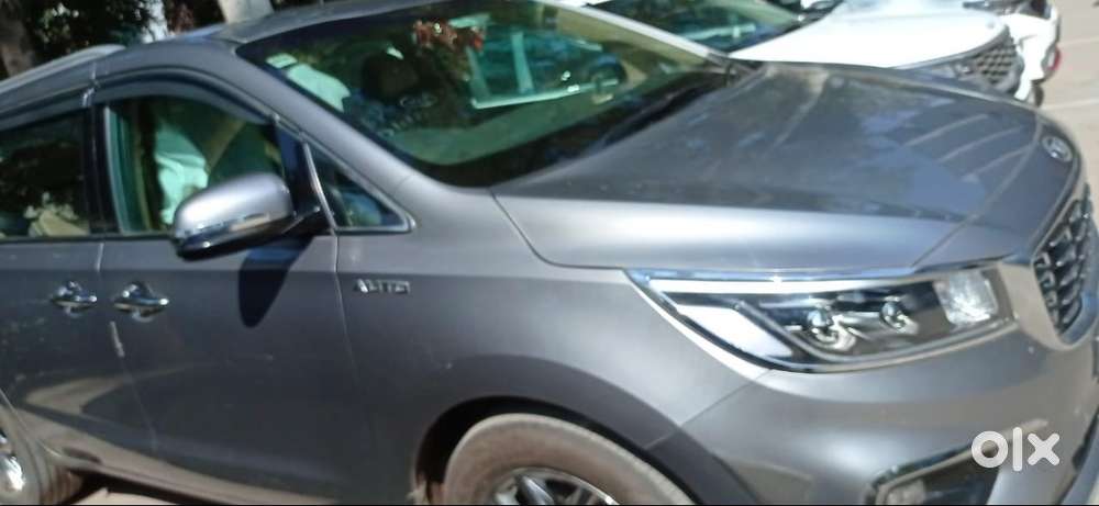 Vip Number Kia Carnival Limousine