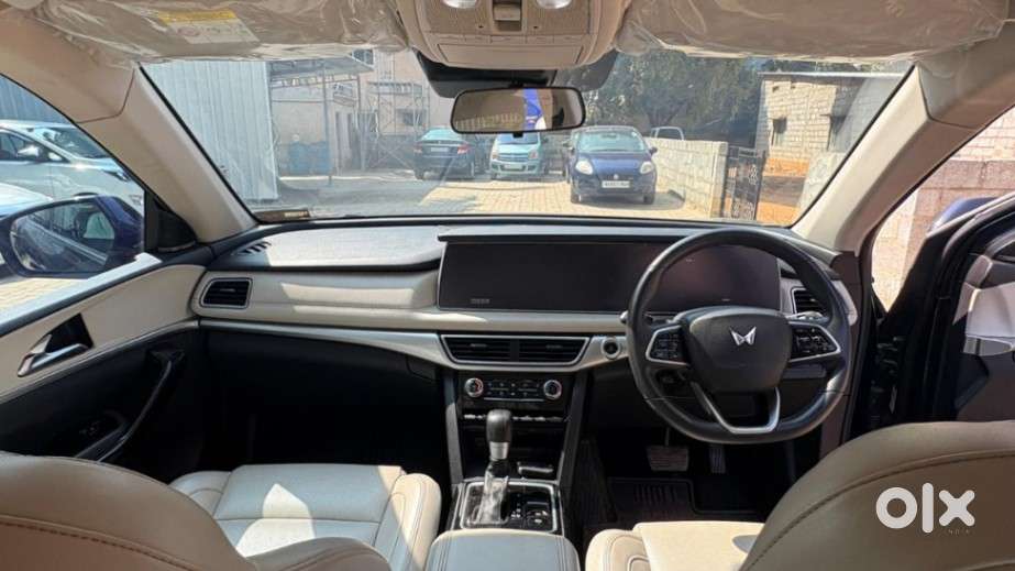 Mahindra Xuv700 2.2 Ax 7 Diesel At Luxury Pack Str, 2023, Diesel