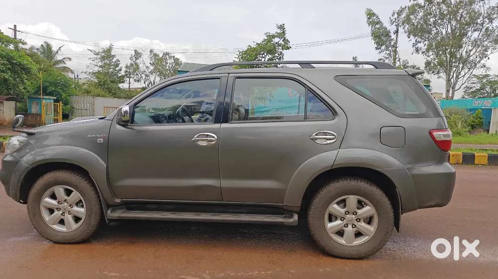 Toyota Fortuner 2011 Diesel