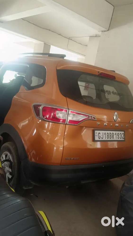 Renault Triber 1.0 Rxl Amt 2022 Model