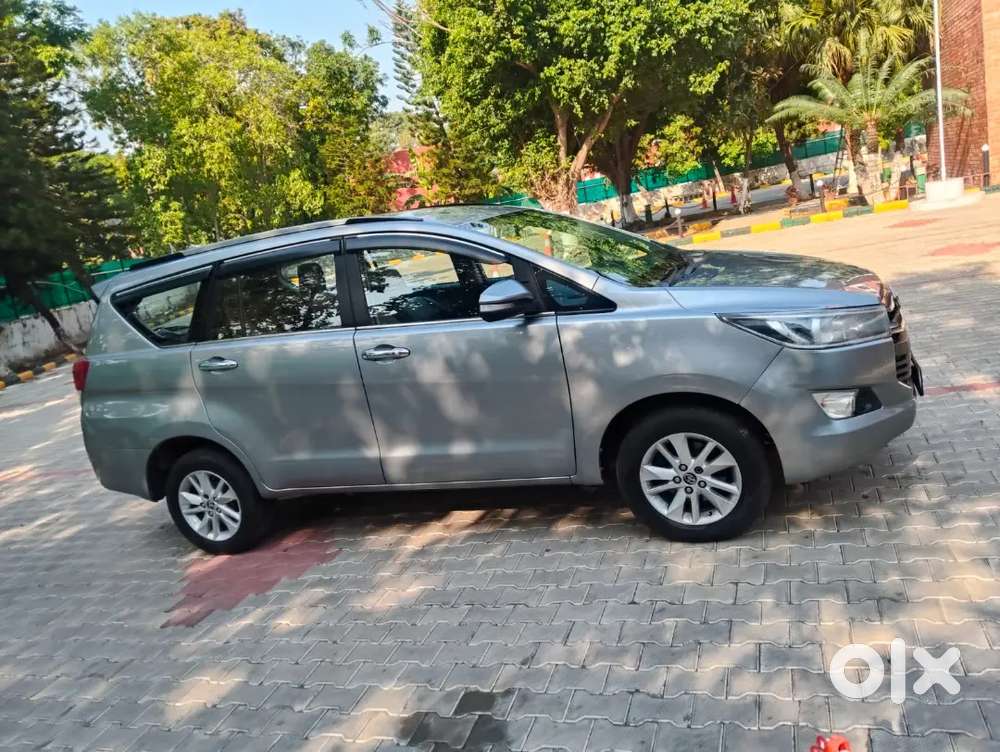 Toyota Innova Crysta 2.8 2017