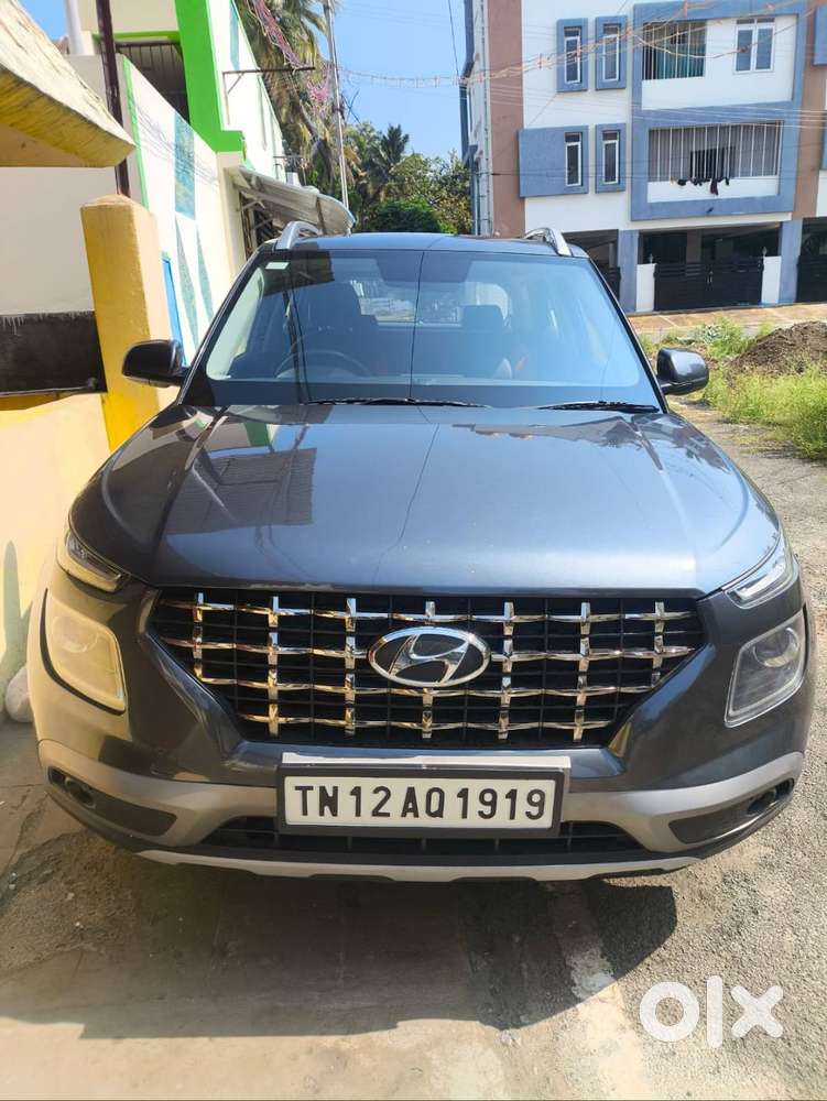 Top Sunroof Model , No Replacement, 80 % Tyre Condition