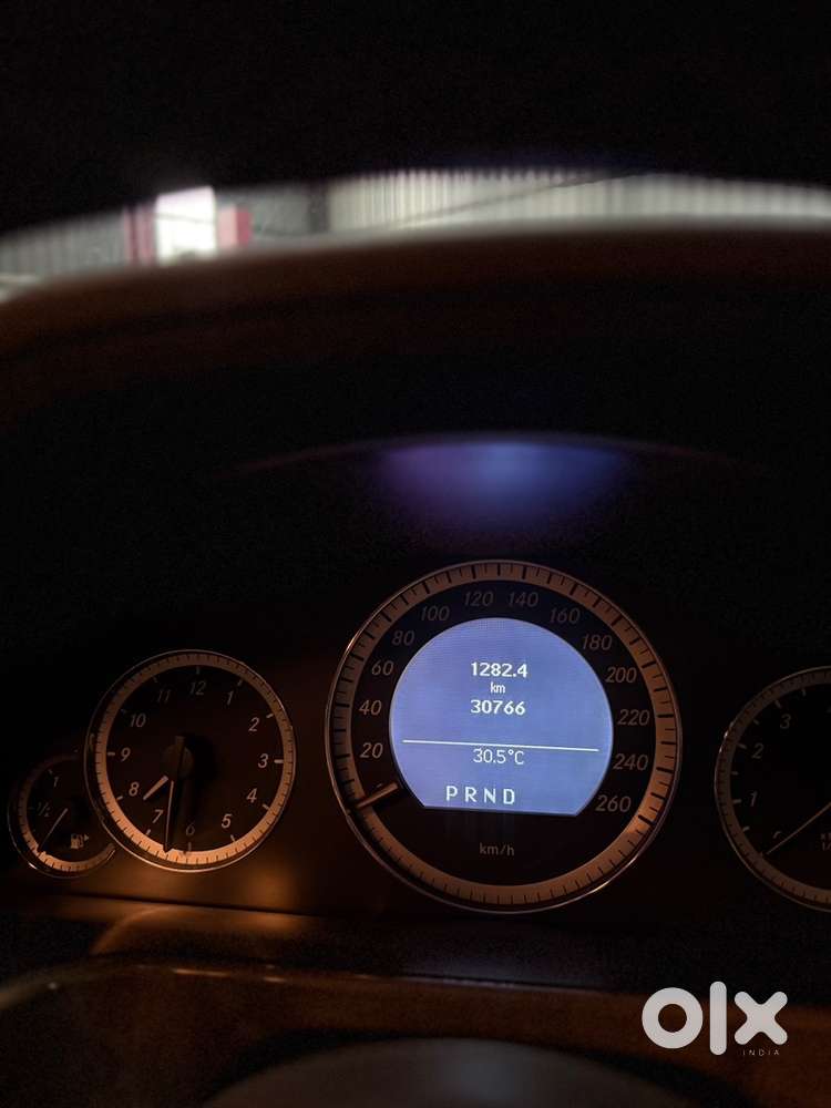 Mercedes-benz E-class 2011