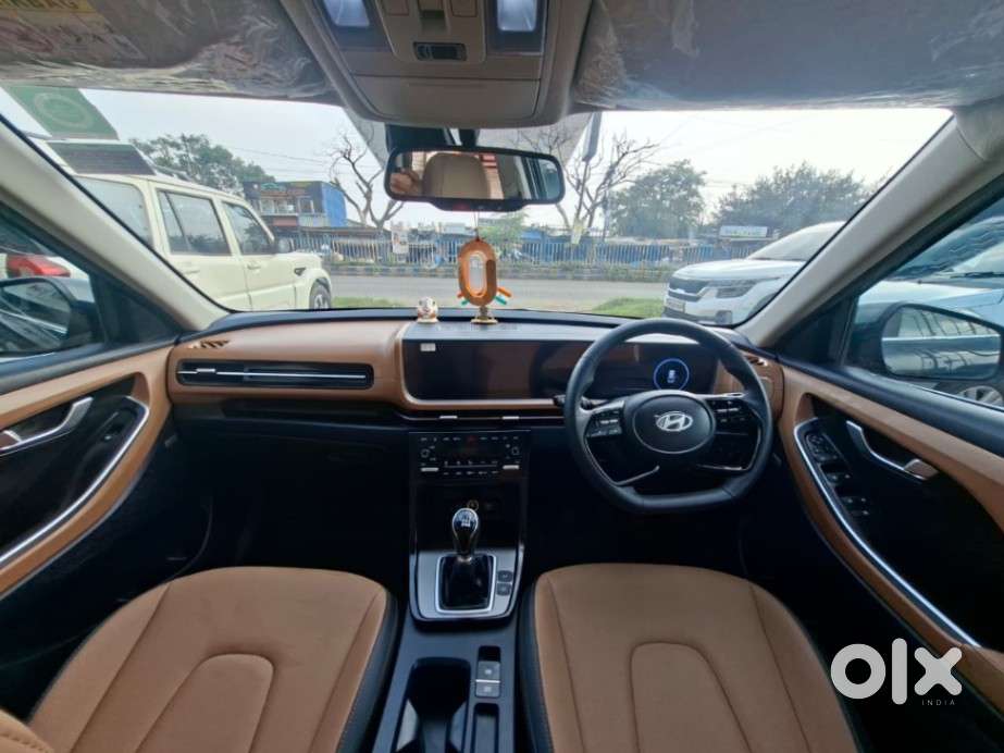 Hyundai Alcazar Platinum, 2025, Petrol