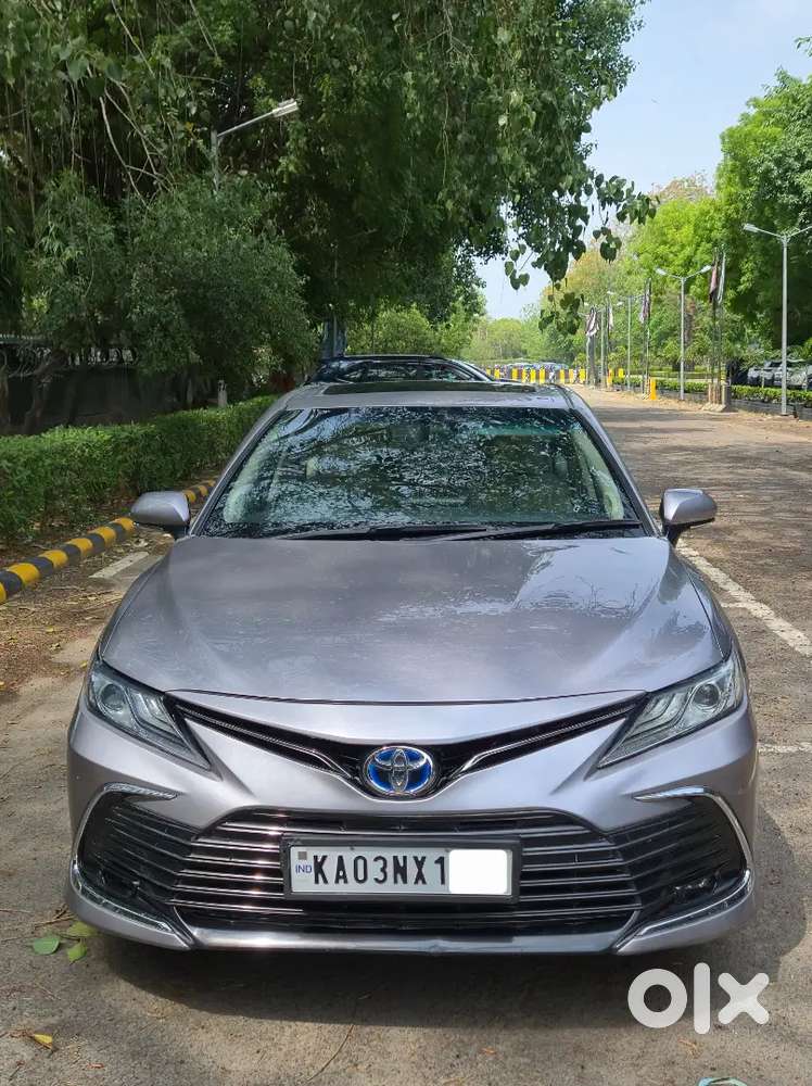 Toyota Camry Hybrid 2022 Model