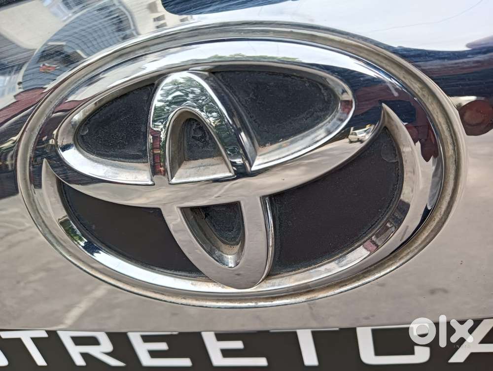 Toyota Innova Crysta 2.8 Gx At, 2017, Diesel