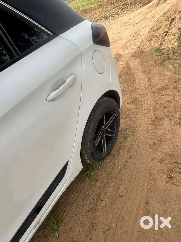 Hyundai I20 Sportz 2016 Diesel With Paid Number