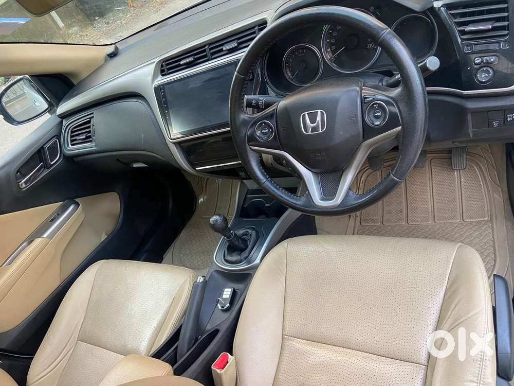 Honda City V Mt Sunroof, 2017, Petrol