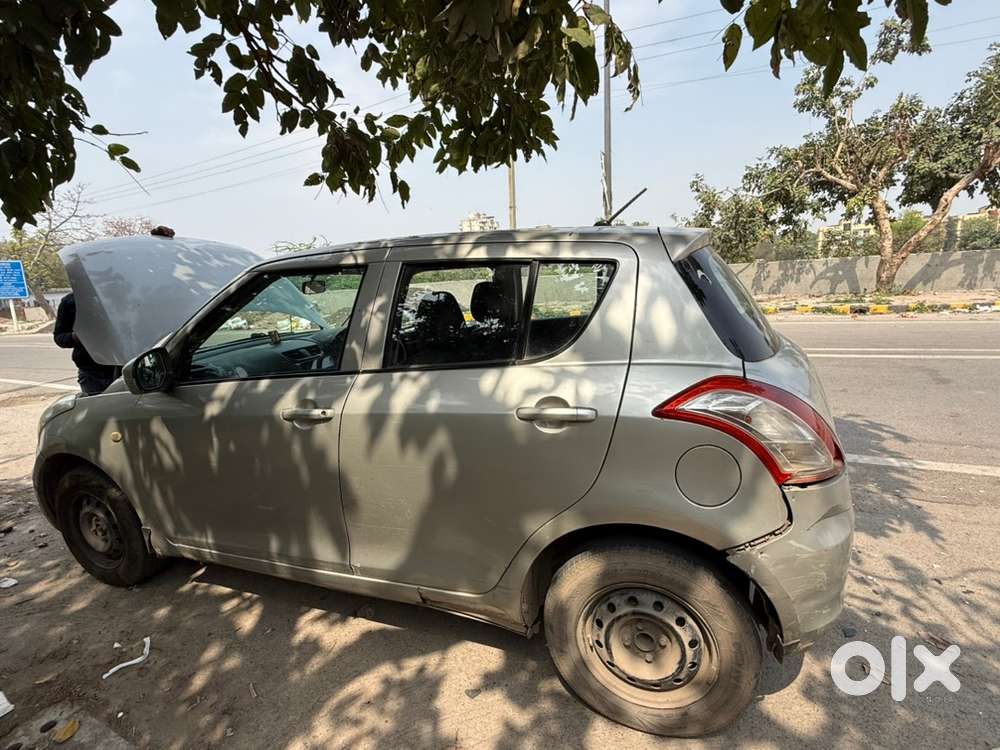 Maruti Suzuki Swift 2012 Cng & Hybrids Well Maintained