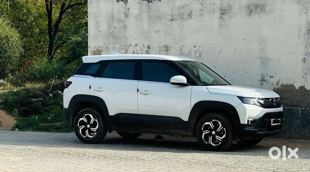 Maruti Suzuki Brezza Hybird 2023 Petrol Well Maintained