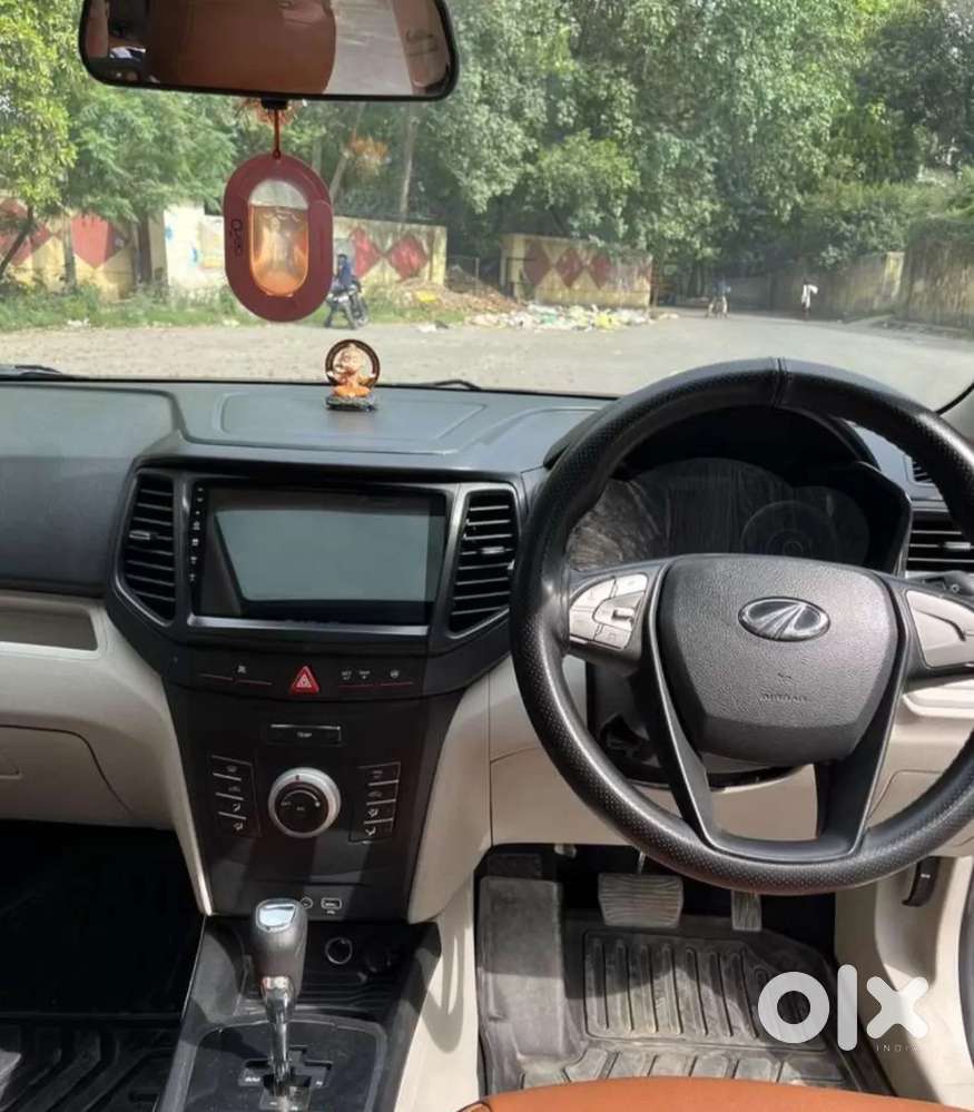 Mahindra Xuv300 1.2 W6 Amt Petrol, 2022, Petrol