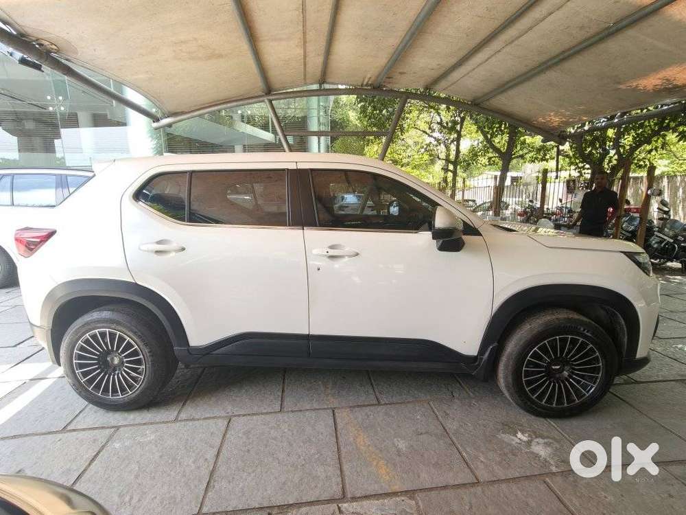 Honda Elevate V Mt, 2023, Petrol