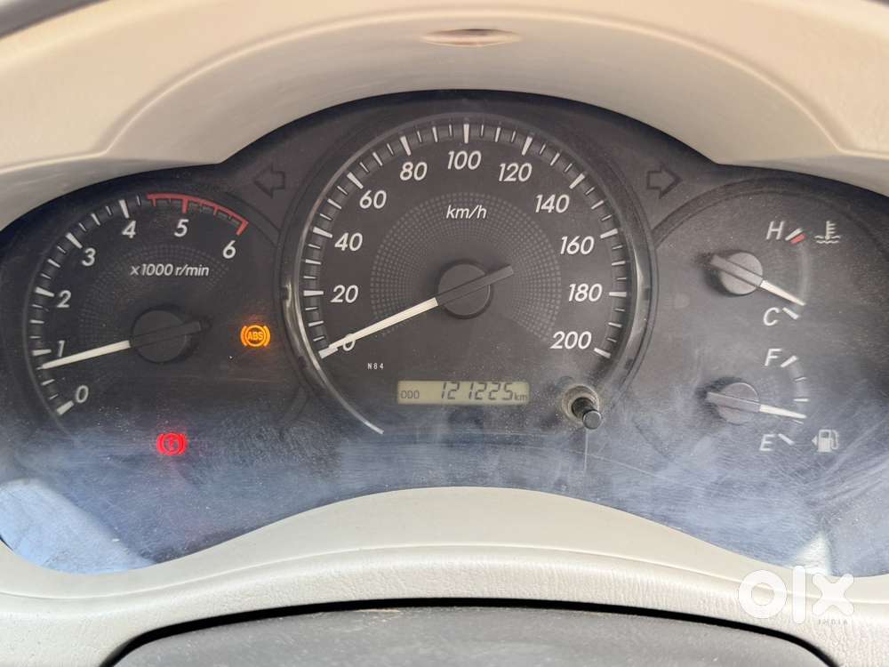 Toyota Innova 2.5 G (diesel) 8 Seater, 2014, Diesel