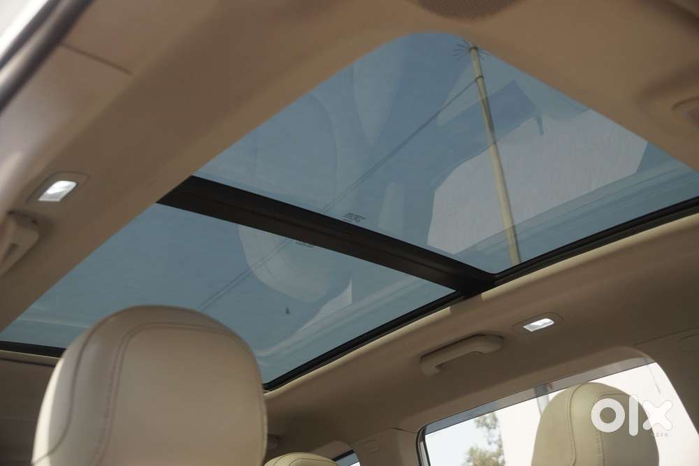 Mahindra Xuv700 2.0 Ax 7 Petrol At Luxury Pack Str, 2024, Petrol