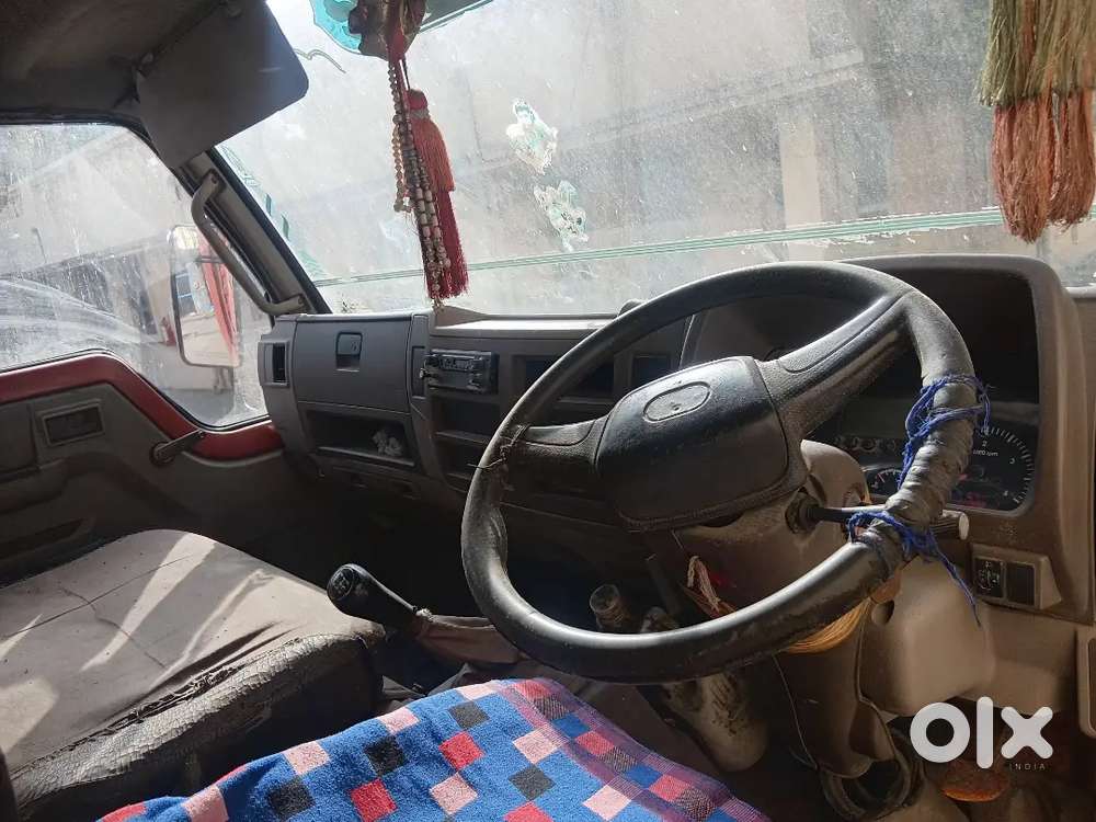 Eicher Pro