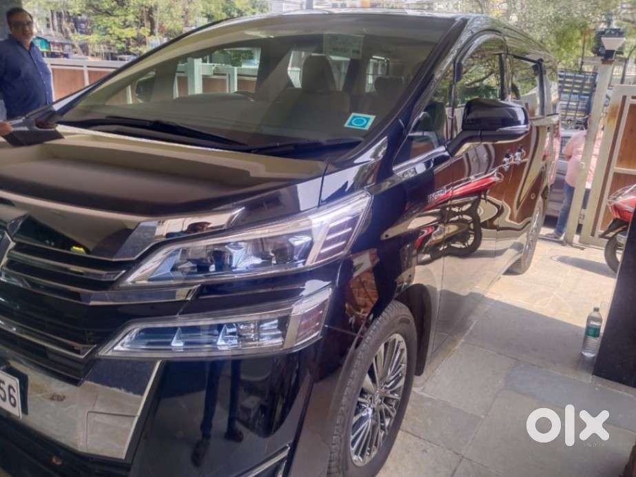 Toyota Vellfire 2.5 Executive Lounge, 2020, Petrol
