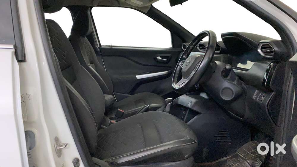 Nissan Magnite 1.0 Xv Premium Turbo Cvt, 2021, Petrol