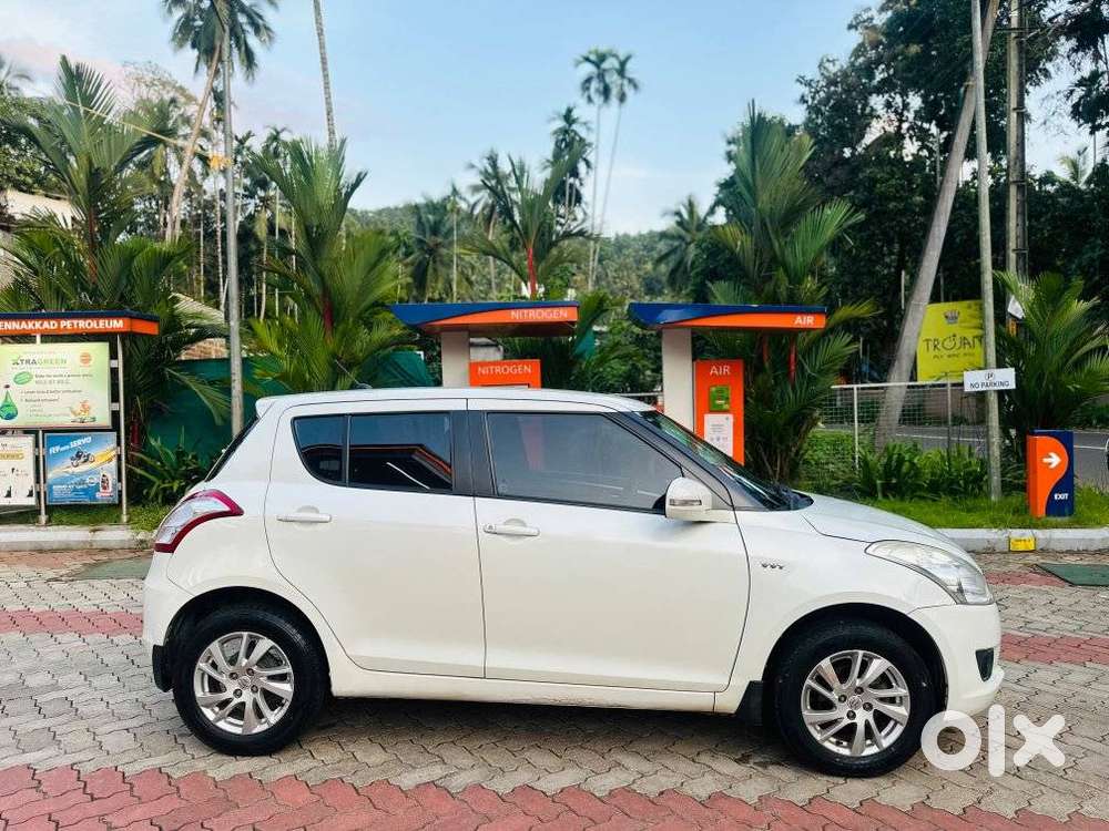Maruti Suzuki Swift Zxi, 2014, Petrol