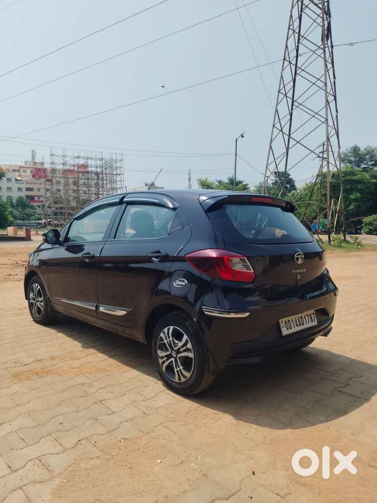 Tata Tiago, 2023, Petrol