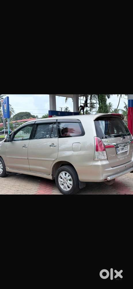 Toyota Innova Diesel 2012