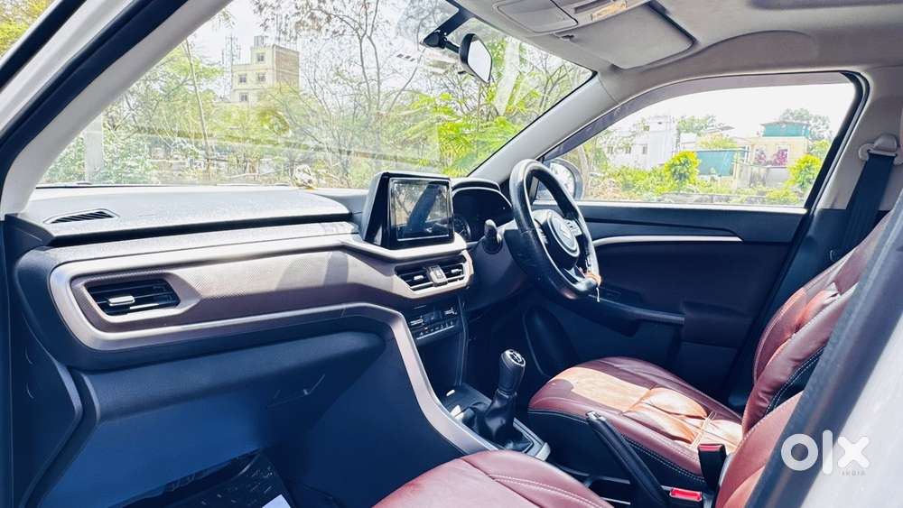 Maruti Suzuki Brezza 1.5 Zxi Smart Hybrid, 2022, Petrol