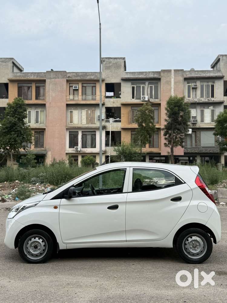 Hyundai Eon Era +, 2017, Petrol