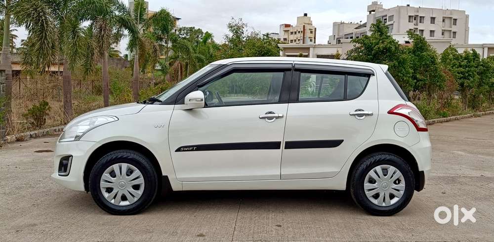 Maruti Suzuki Swift Vxi + Manual, 2017, Petrol