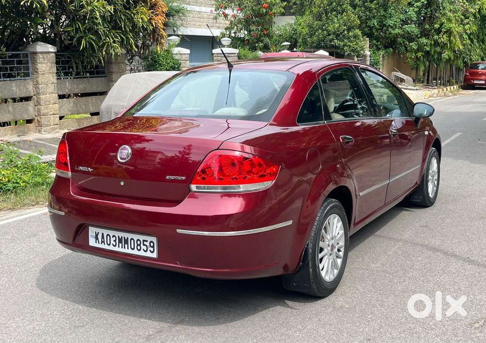 Fiat Linea 1.3 Emotion, 2010, Petrol