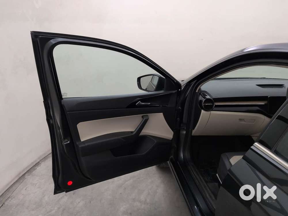 Skoda Slavia Style 1.0l Tsi At, 2022, Petrol