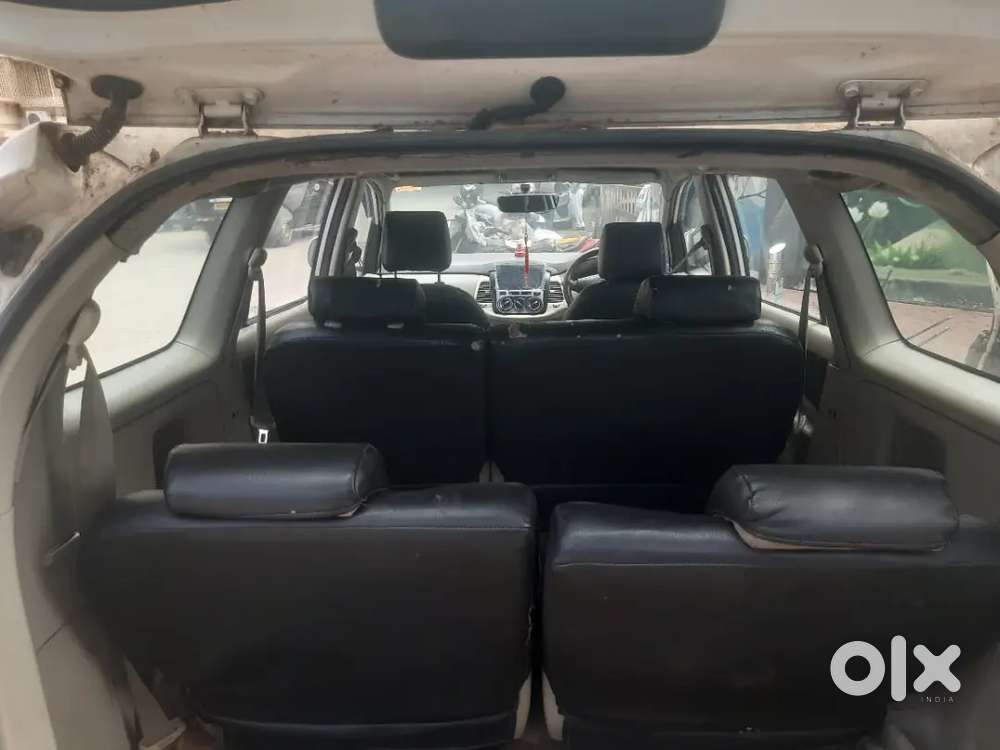8 Seater Toyota Innova 2010 Diesel 145000 Km Driven Insurance Valid