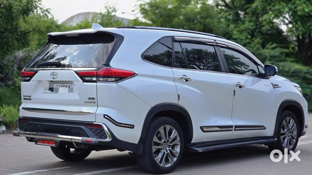 Toyota Innova Hycross Zx(o), 2025, Diesel