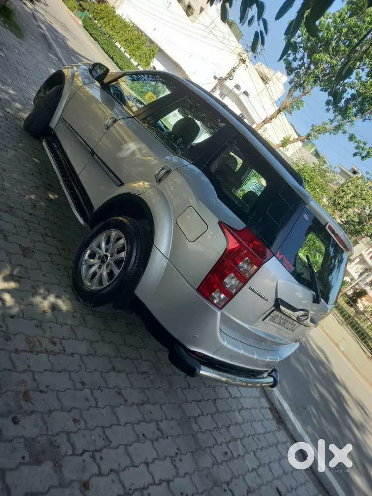 Mahindra Xuv500 2017 W10