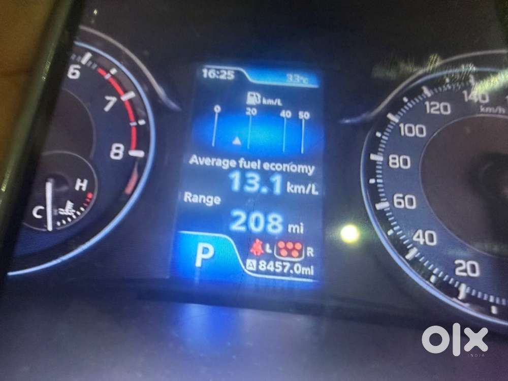 Toyota Rumion V At Petrol 2025