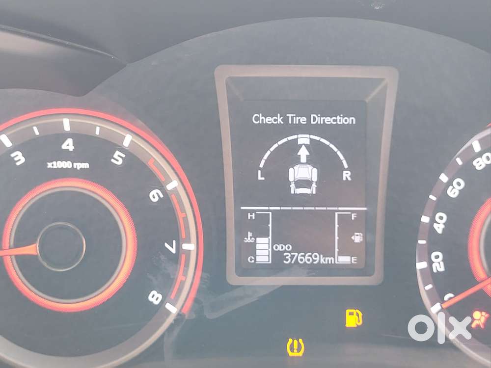 Mahindra Xuv300 W8, 2020, Petrol