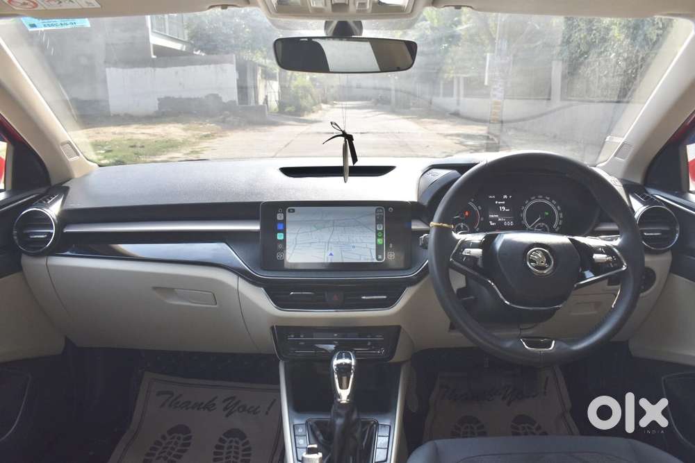 Skoda Slavia 1.0 Tsi Style At, 2025, Petrol