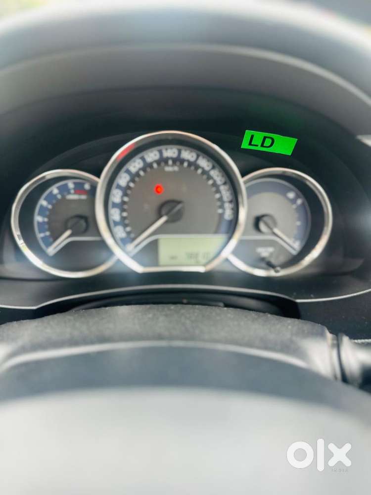 Toyota Corolla Altis 1.8 J, 2015, Diesel