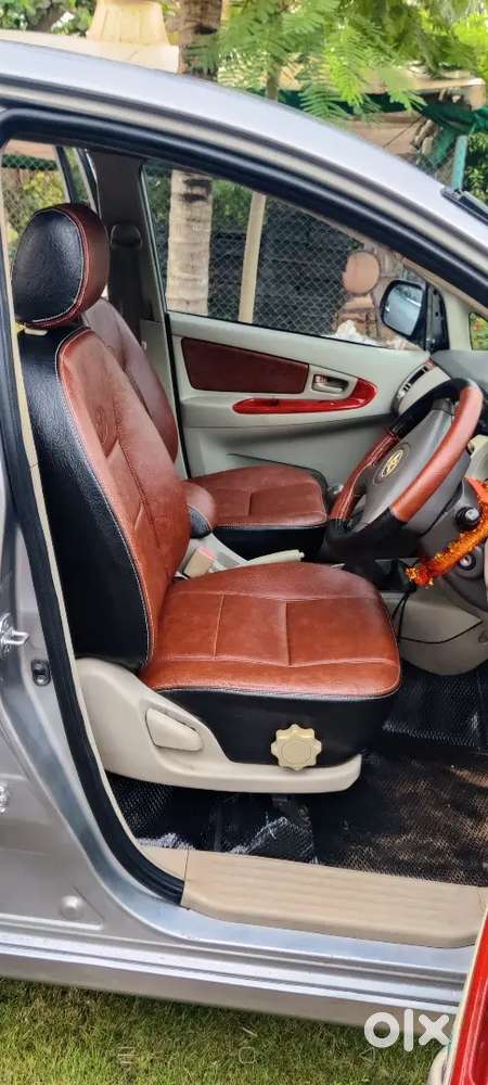 Toyota Innova 2011 Diesel 291000 Km Driven