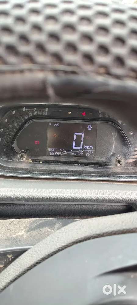 Tata Tigor 5 Petrol 86235 Km Driven