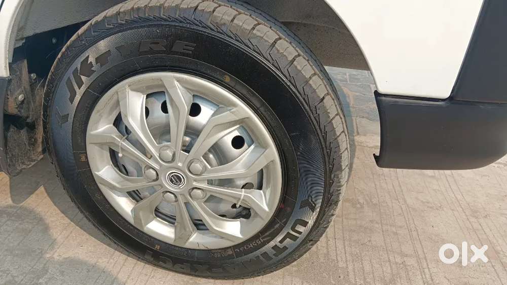 Maruti Eeco 6-seater (petrol) - Like New, Only 2200 Km Driven