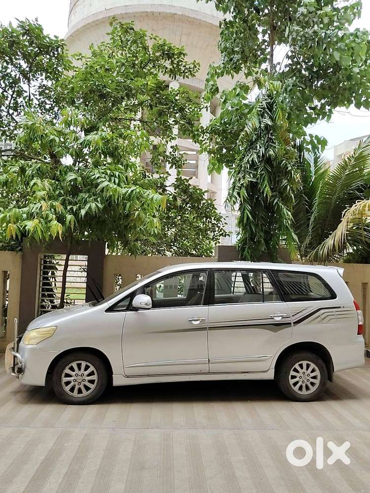 Toyota Innova 2.5 V 2015