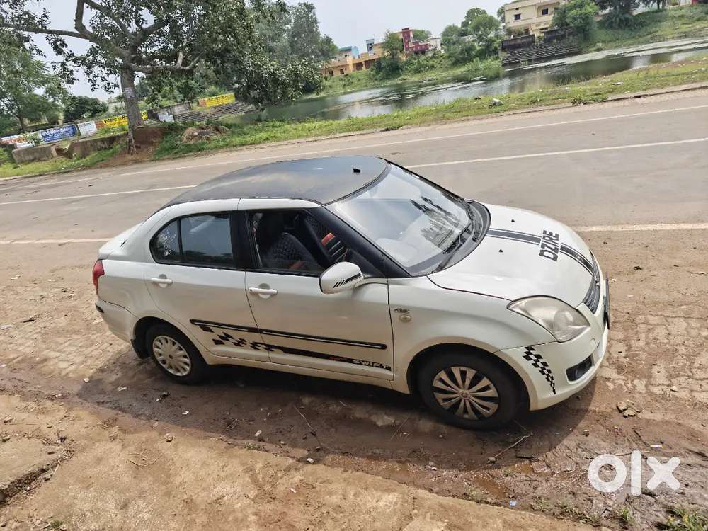 Maruti Suzuki Dzire 2011 Petrol