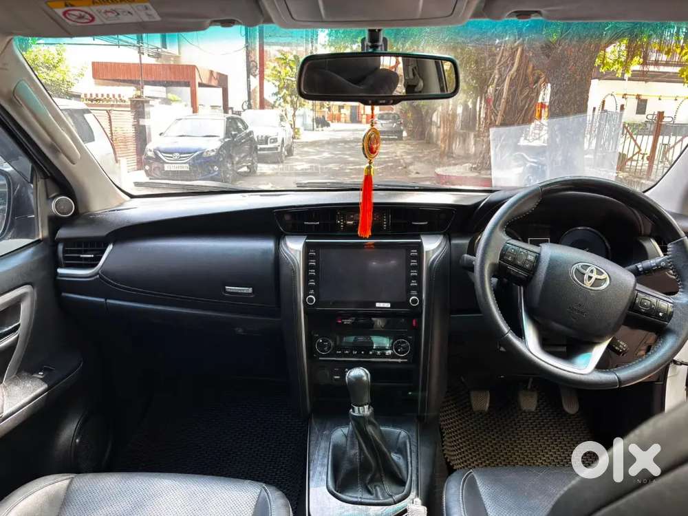 Toyota Fortuner Legender 2022