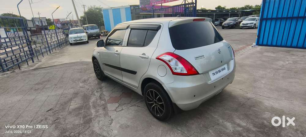 Maruti Suzuki Swift Lxi Optional-o, 2017, Petrol