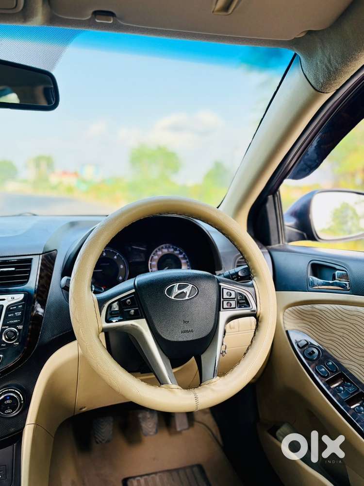 Hyundai Fluidic Verna 2012