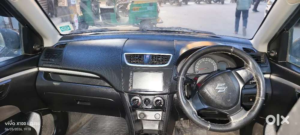 Maruti Suzuki Swift 1.2 Lxi Optional 2017