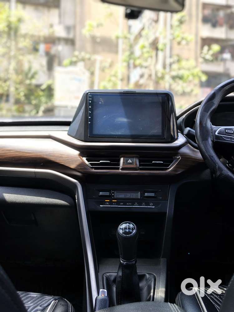 Maruti Suzuki Brezza 1.5 Zxi Smart Hybrid Dual Tone, 2023, Petrol