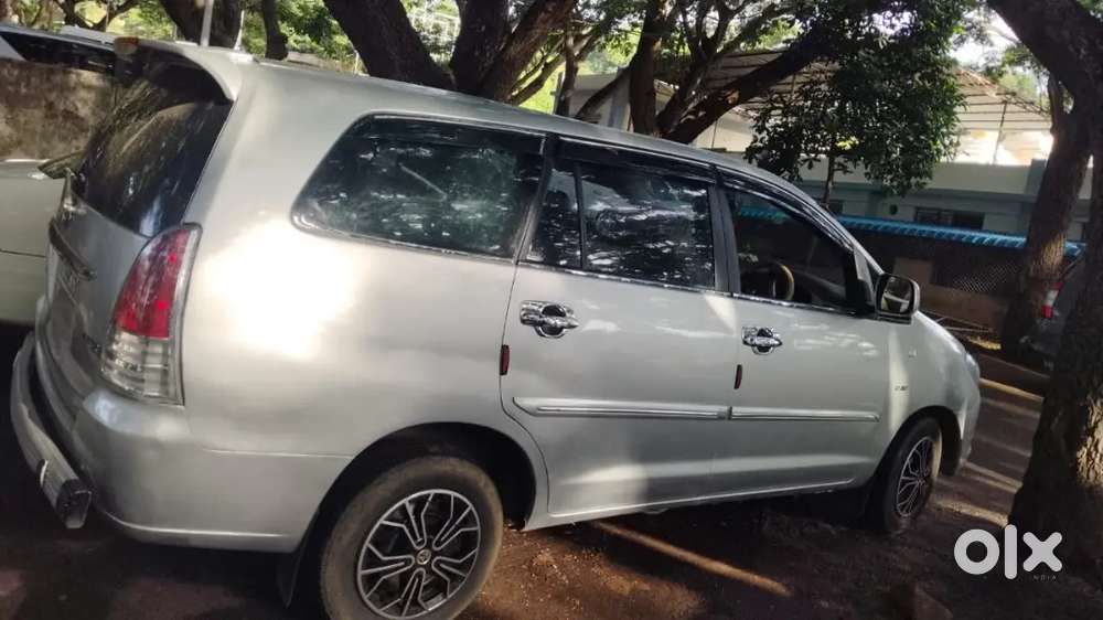 Toyota Innova 2.5 G 2008